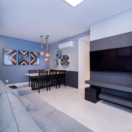 Adra 301 - Apartamento no centro de Bombinhas - Rooftop com piscina e academia - À poucos metros da praia Exterior foto